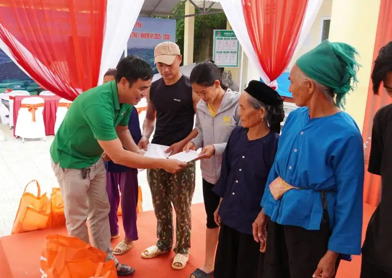 Đoàn thiện nguyện Hiệp hội Yến sào Việt Nam trao quà tại xã Cần Yên, tỉnh Cao Bằng – Tiếp tục hành trình “Hướng về miền Bắc yêu thương”