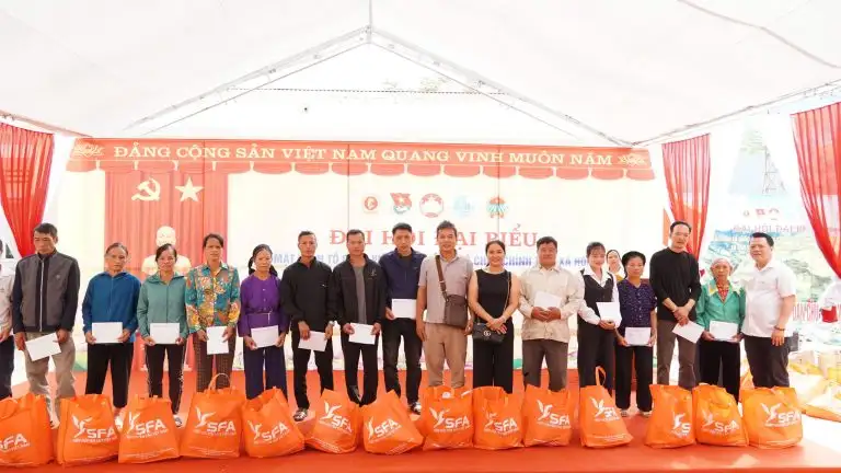 Đoàn thiện nguyện Hiệp hội Yến sào Việt Nam trao quà tại xã Cần Yên, tỉnh Cao Bằng – Tiếp tục hành trình “Hướng về miền Bắc yêu thương”