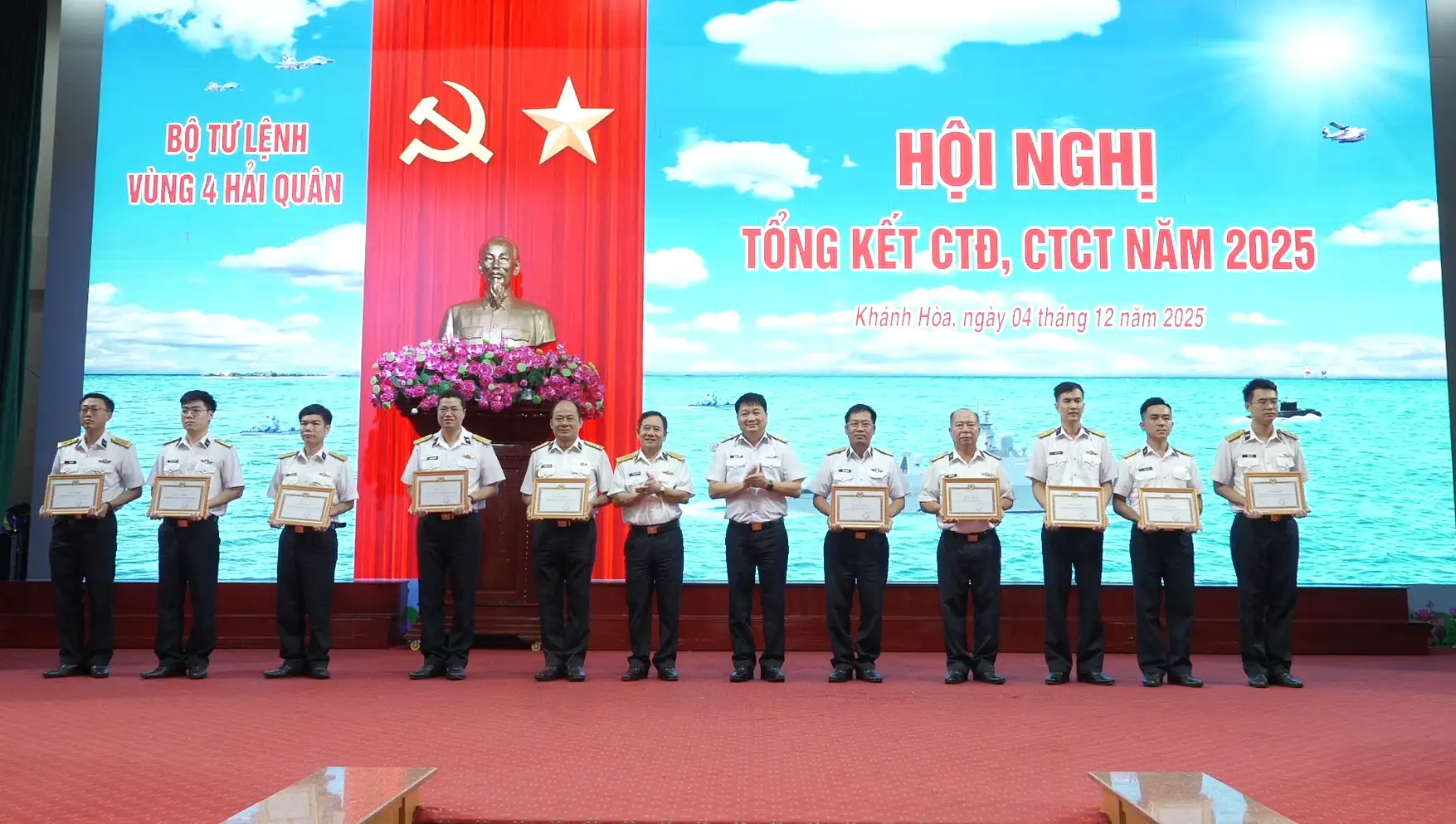 VÙNG 4 HẢI QUÂN: Tổ chức Hội nghị tổng kết công tác Đảng, công tác chính trị (CTĐ, CTCT) năm 2025
