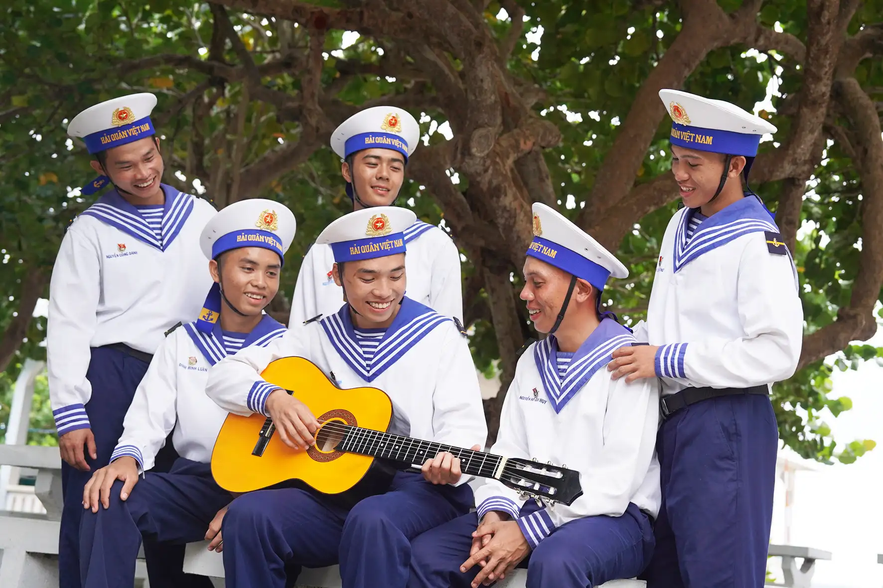 Từ đất liền đến đảo xa: Vùng 4 Hải quân thi đua lập thành tích chào mừng 81 năm Ngày thành lập Quân đội