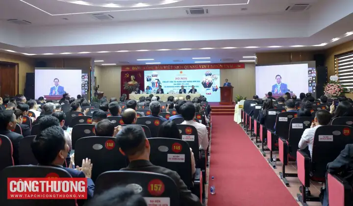 Công nghiệp – thương mại bứt phá mạnh mẽ, nhiều lĩnh vực tăng trưởng ngoạn mục