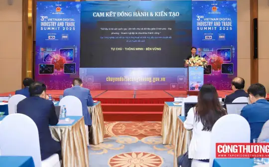 Chuyển đổi kép: Tối ưu ngành công nghiệp, năng lượng bằng đòn bẩy số và xanh