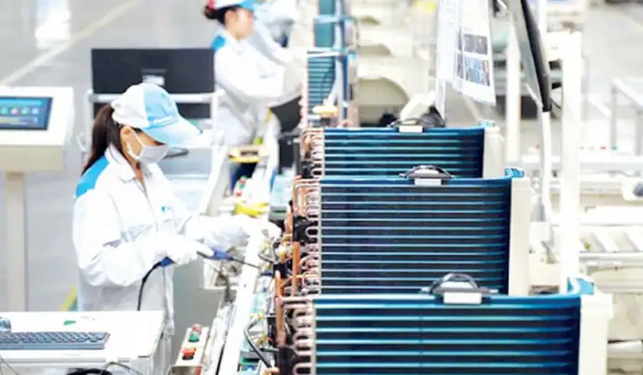 8 nhóm hàng đạt kim ngạch xuất khẩu hơn 10 tỷ USD sau 11 tháng