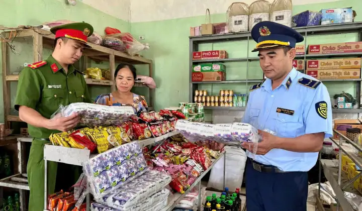 Quyết liệt “tuyên chiến không khoan nhượng” với buôn lậu, gian lận thương mại, hàng giả