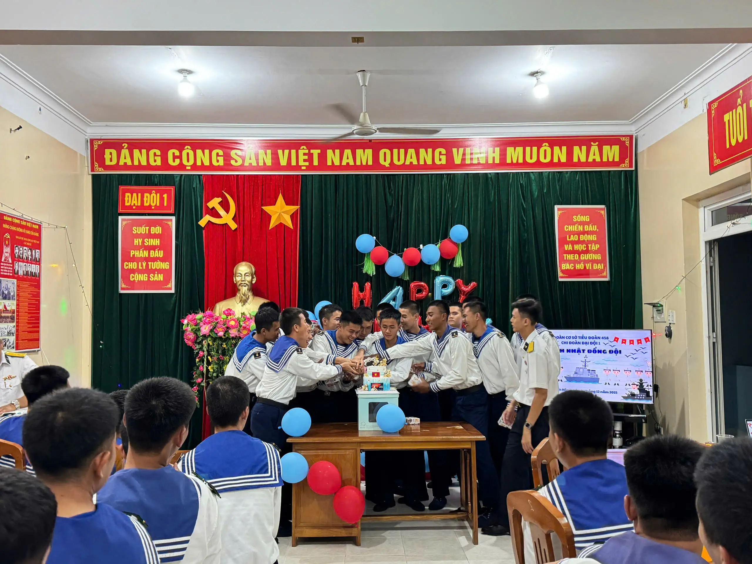 Đoàn Cơ sở tiểu đoàn 458 tổ chức sinh nhật đồng đội Quý IV năm 2025