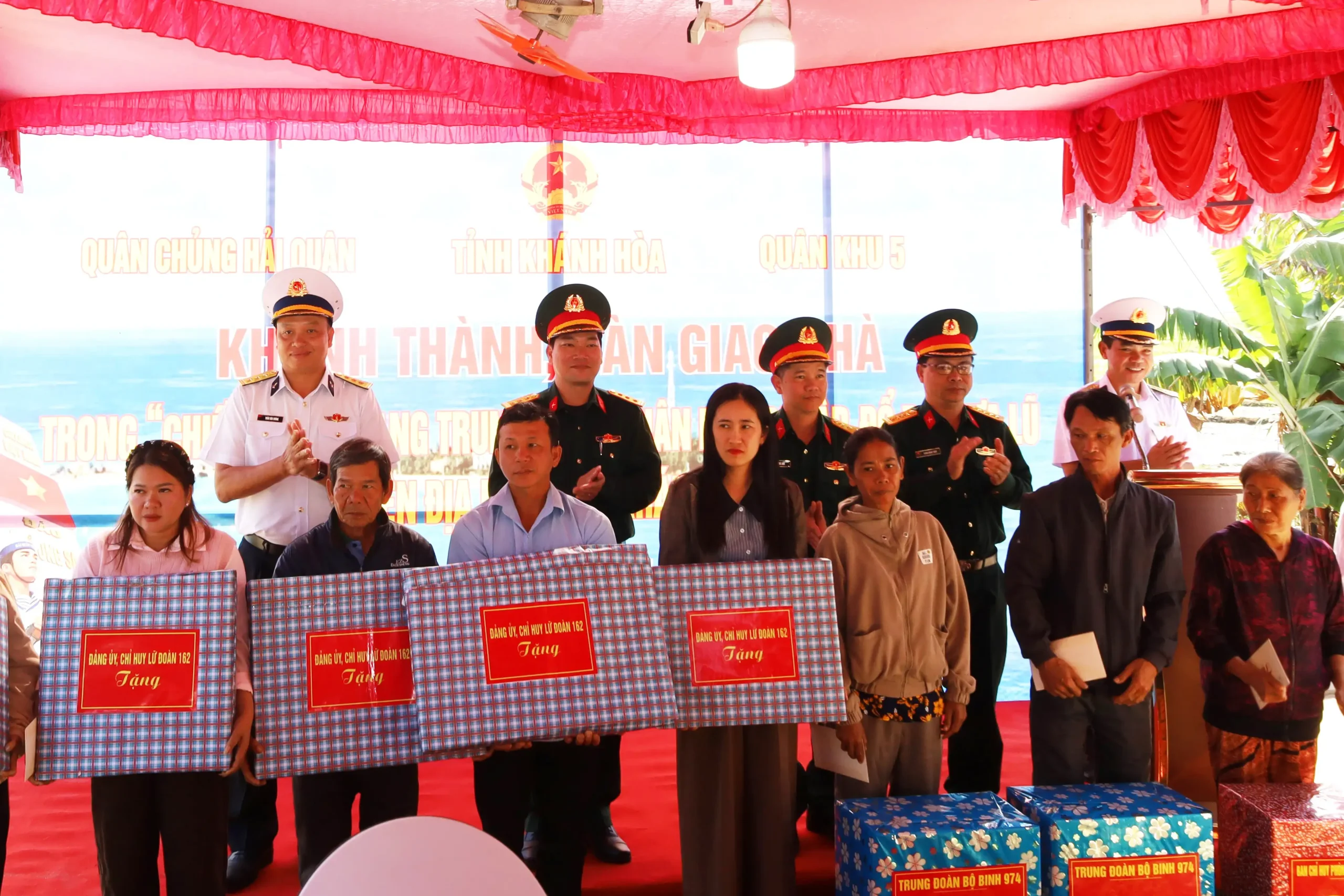 Quân chủng Hải quân khánh thành, bàn giao 8 căn nhà trong “Chiến dịch Quang Trung”