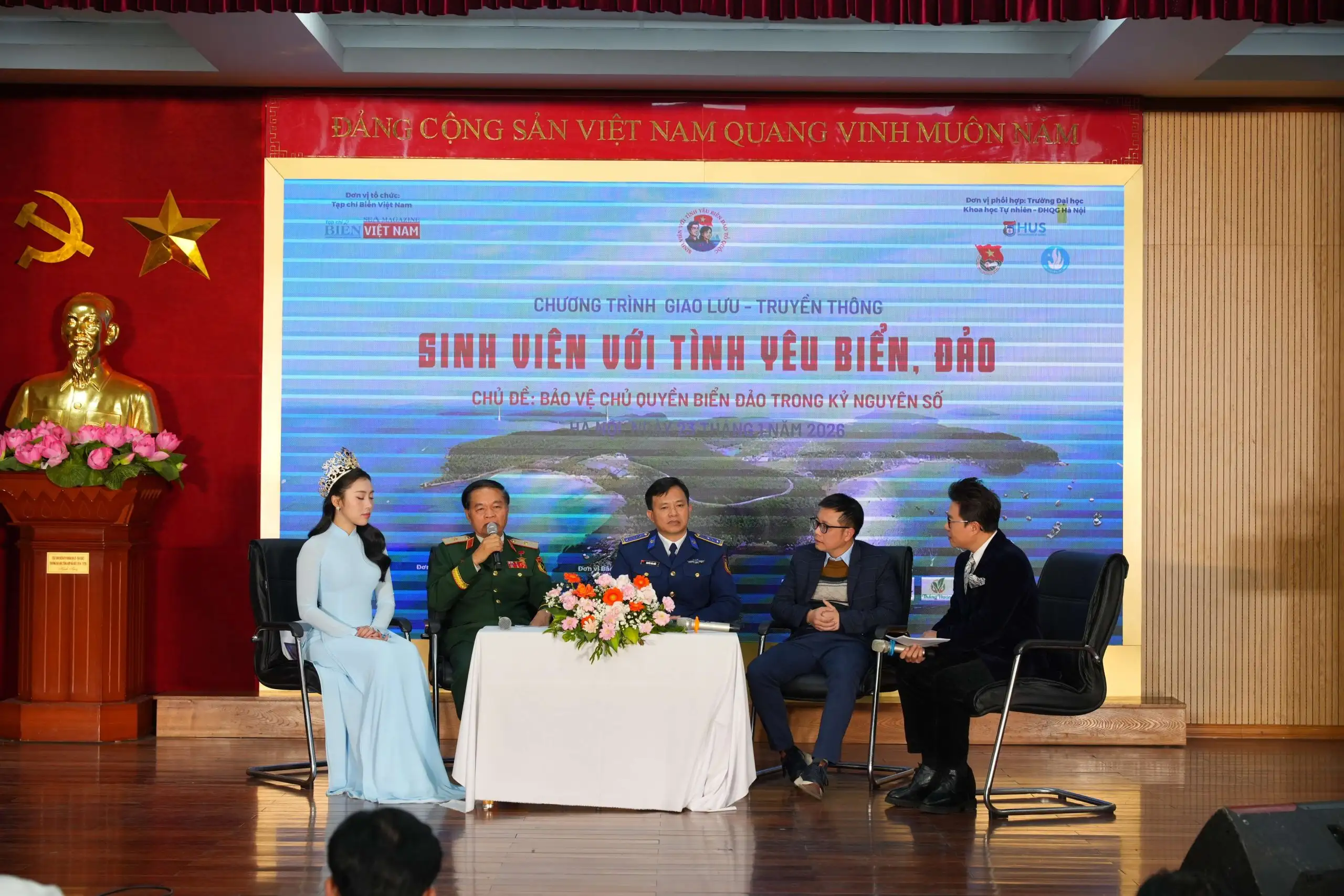 Tạp chí Biển Việt Nam kết nối sinh viên với nhiệm vụ bảo vệ chủ quyền biển, đảo trong kỷ nguyên số