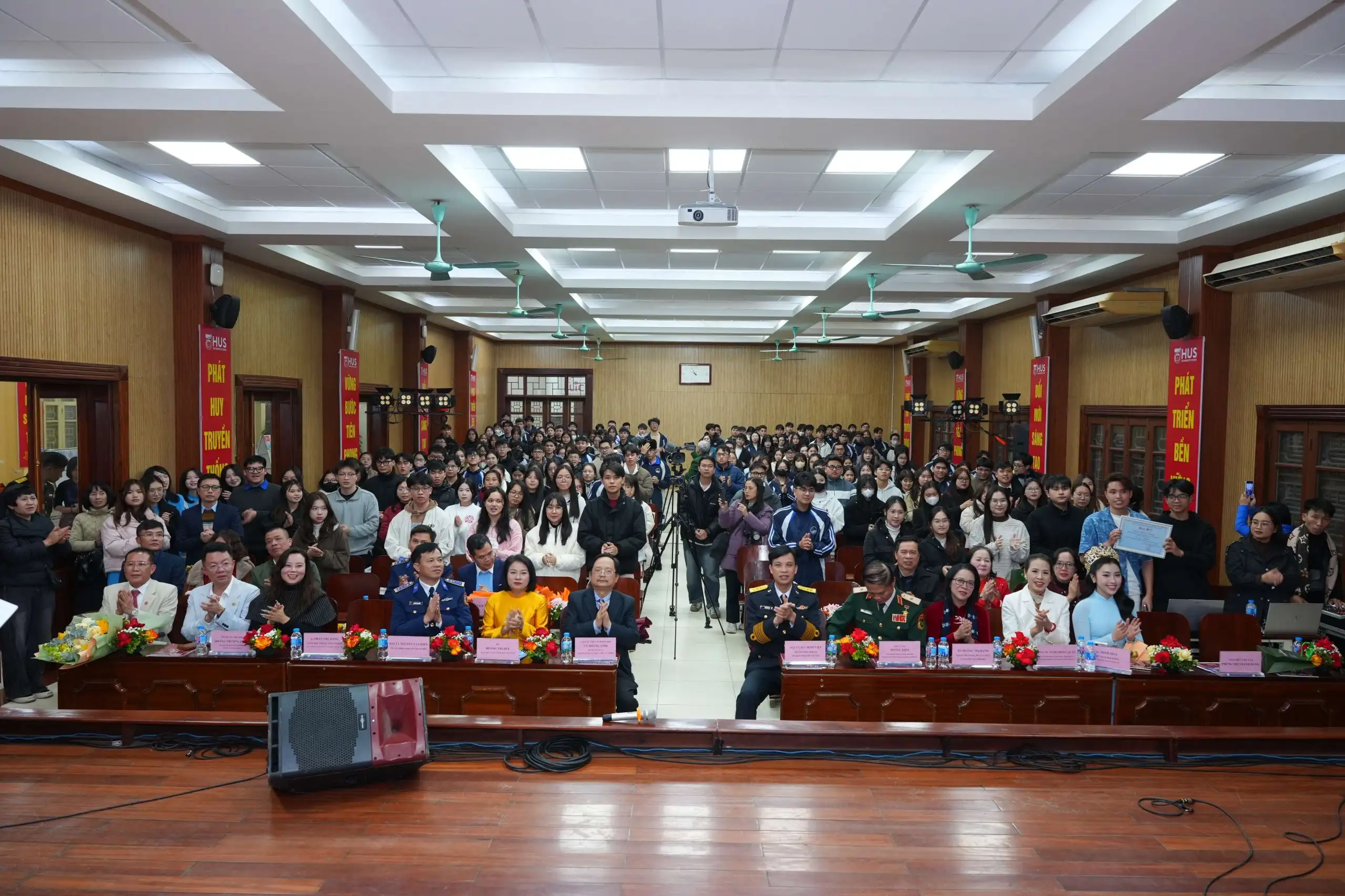 Tạp chí Biển Việt Nam kết nối sinh viên với nhiệm vụ bảo vệ chủ quyền biển, đảo trong kỷ nguyên số