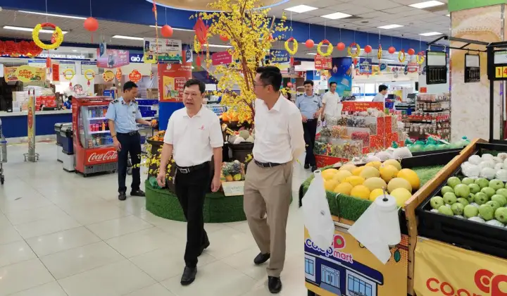 Kiểm tra, hướng dẫn phòng, chống buôn lâu, hàng giả trong cao điểm Tết Nguyên đán 2026 tại Đồng Nai