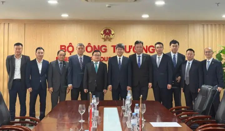 Việt Nam – Trung Quốc: Thúc đẩy hợp tác sâu về chuỗi sản xuất, cung ứng trong lĩnh vực ô tô, điện tử