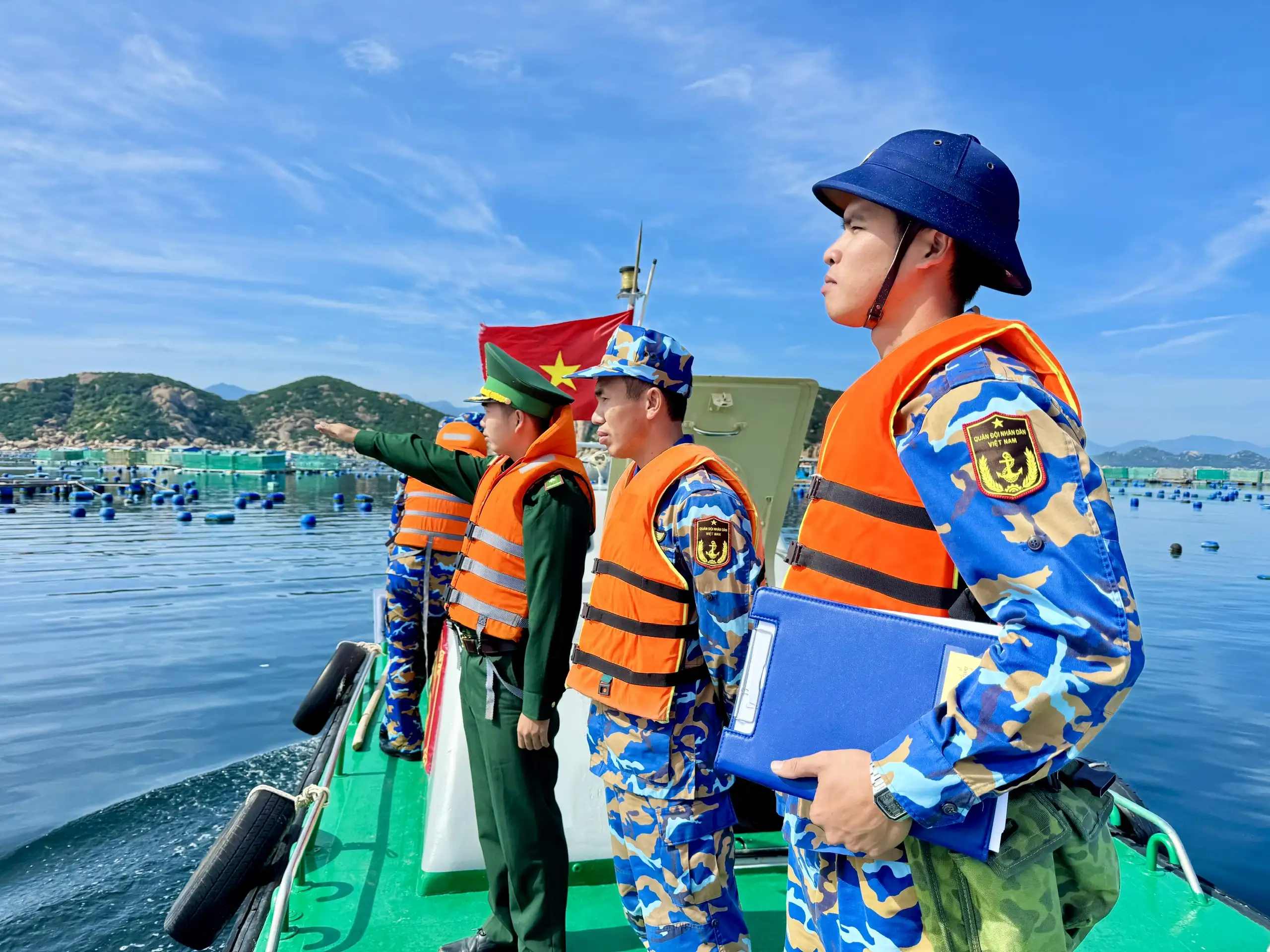 Vùng 4 Hải quân và các lực lượng liên ngành tuần tra, kiểm soát vùng nước cấm Căn cứ quân sự Cam Ranh