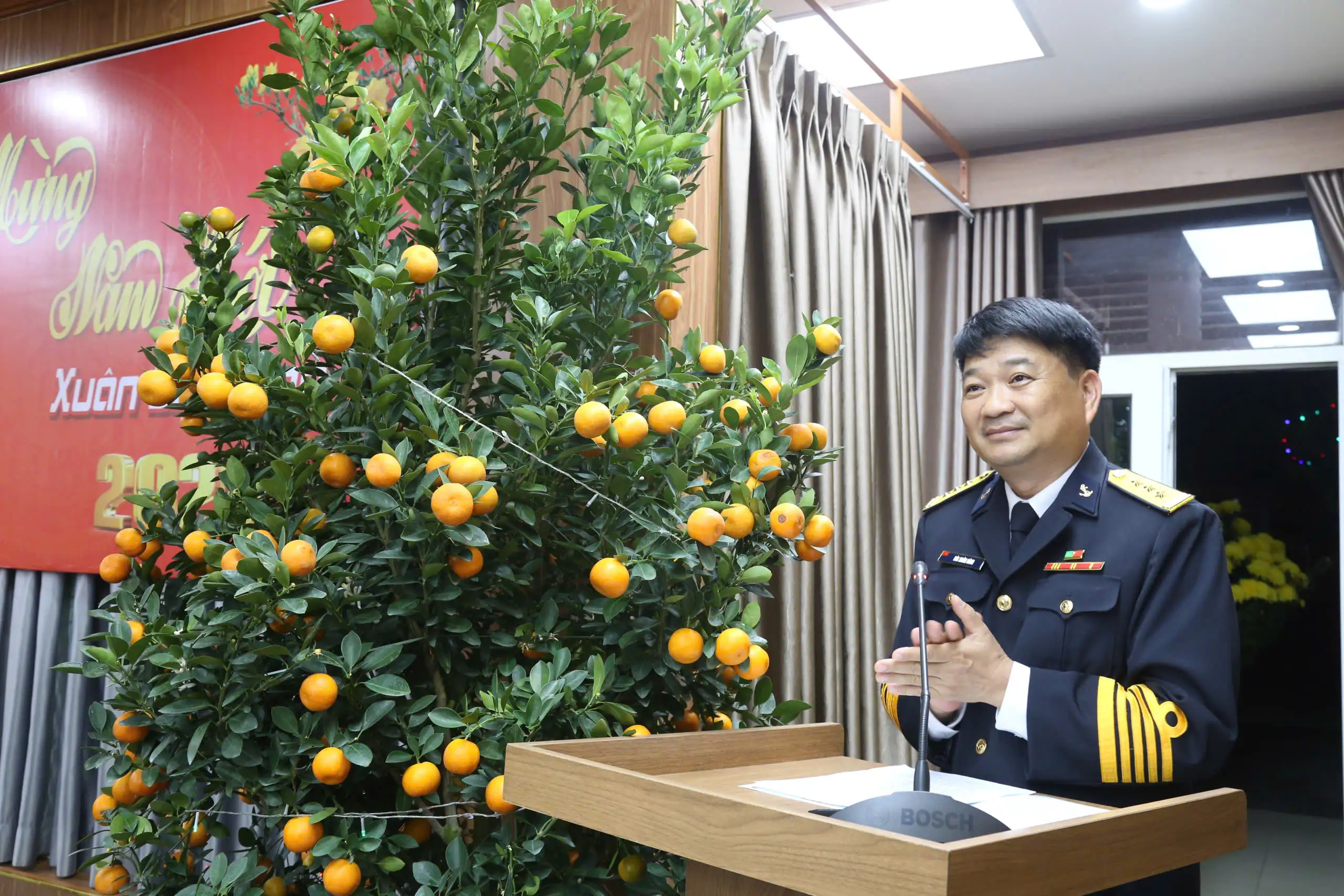 Bộ Tư lệnh Vùng 4 Hải quân tổ chức chúc Tết trực tuyến đến các đảo thuộc Quần đảo Trường Sa