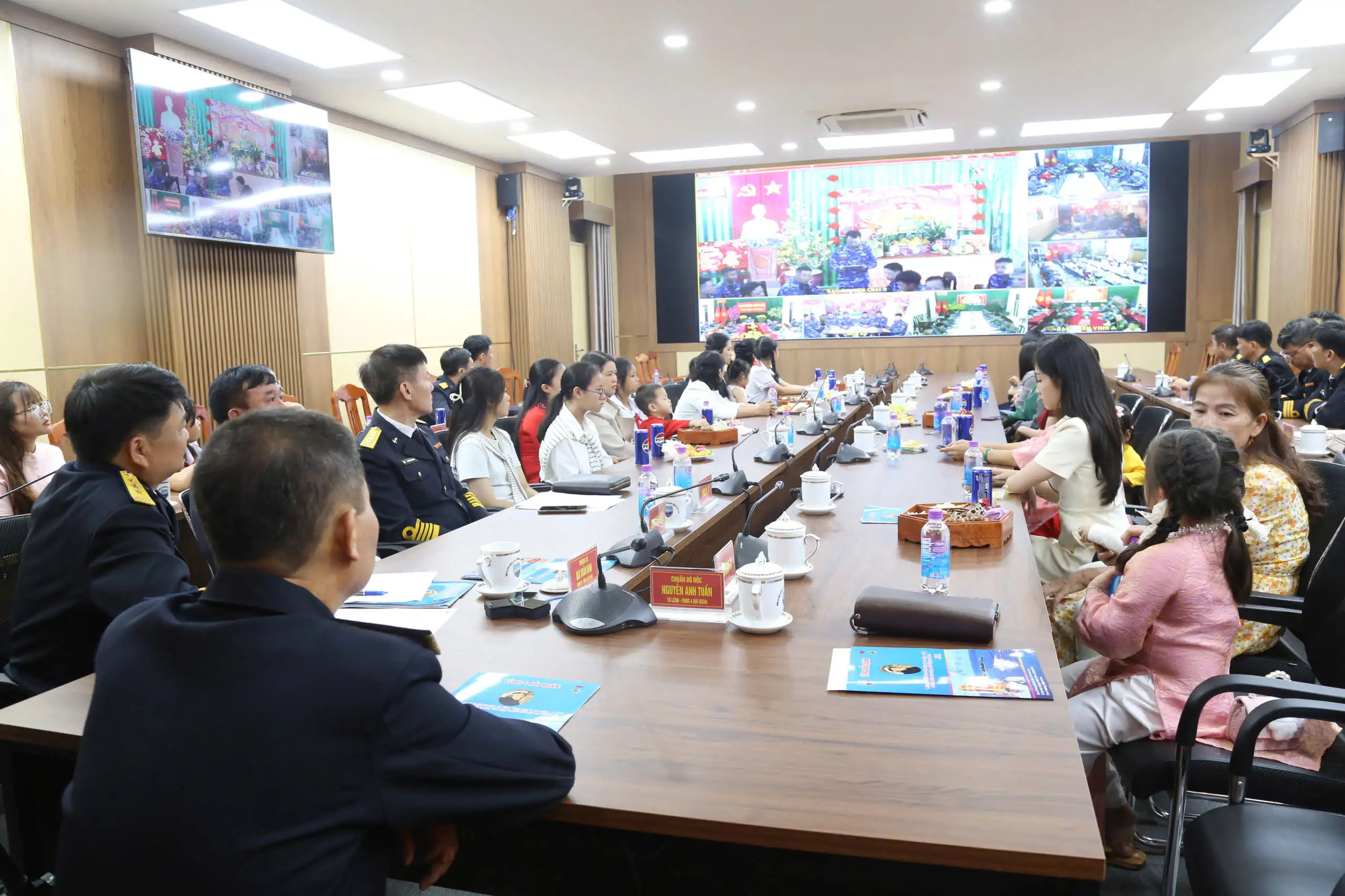 Bộ Tư lệnh Vùng 4 Hải quân tổ chức chúc Tết trực tuyến đến các đảo thuộc Quần đảo Trường Sa