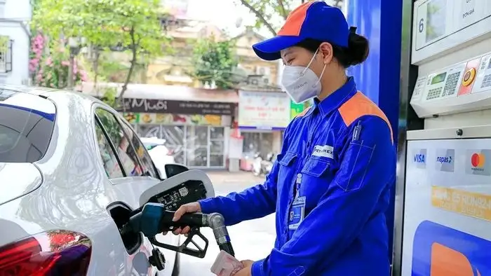 Kỳ điều hành giá xăng dầu ngày 05/2/2026: Tiếp tục tăng nhẹ, xăng RON95-III ở ngưỡng 18.880 đồng/lít