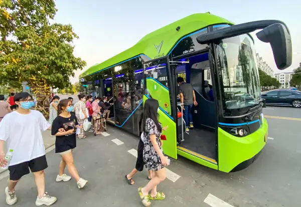 Tiết kiệm xăng dầu: Cá nhân và doanh nghiệp đồng hành cùng Nhà nước bảo đảm an ninh năng lượng