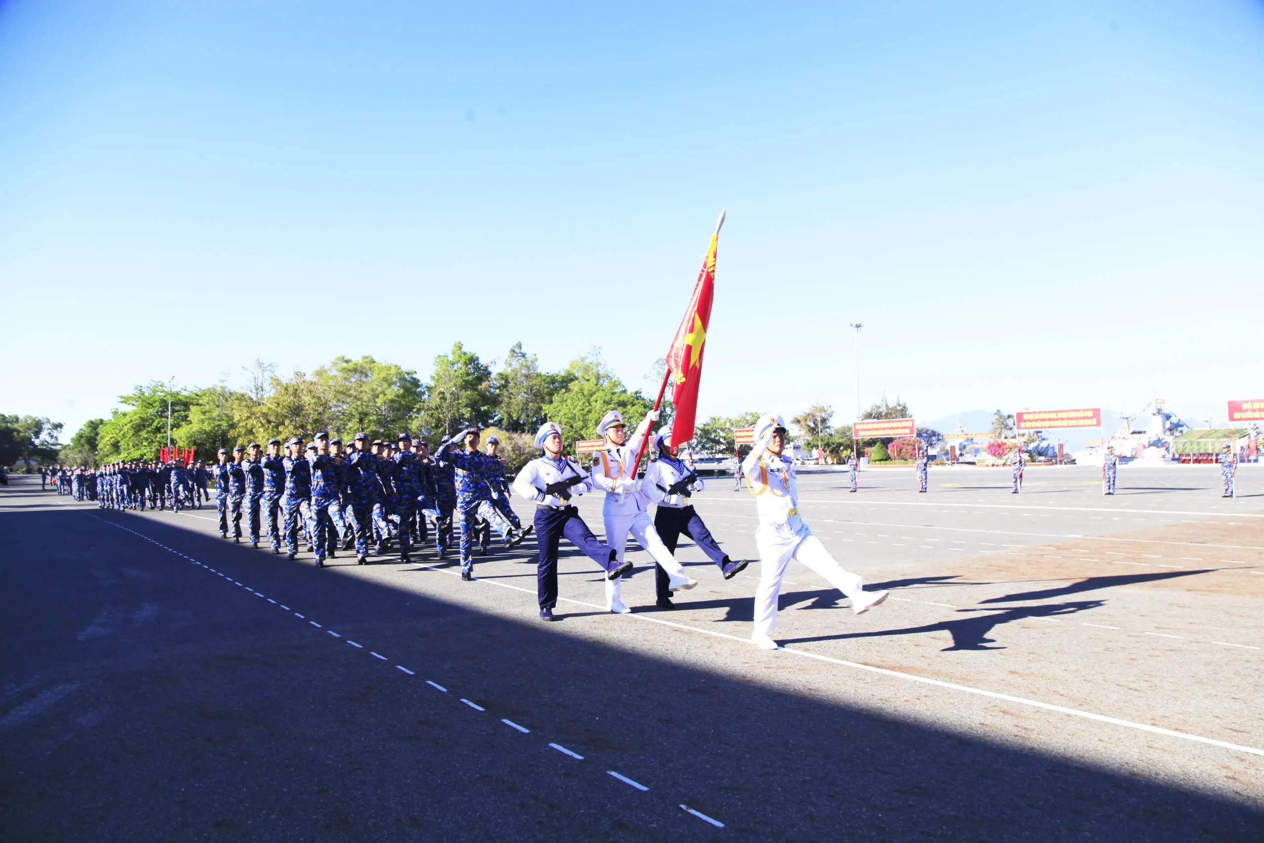 Thượng tướng Phạm Hoài Nam dự Lễ ra quân huấn luyện năm 2026 tại Lữ đoàn 162, Vùng 4 Hải quân.