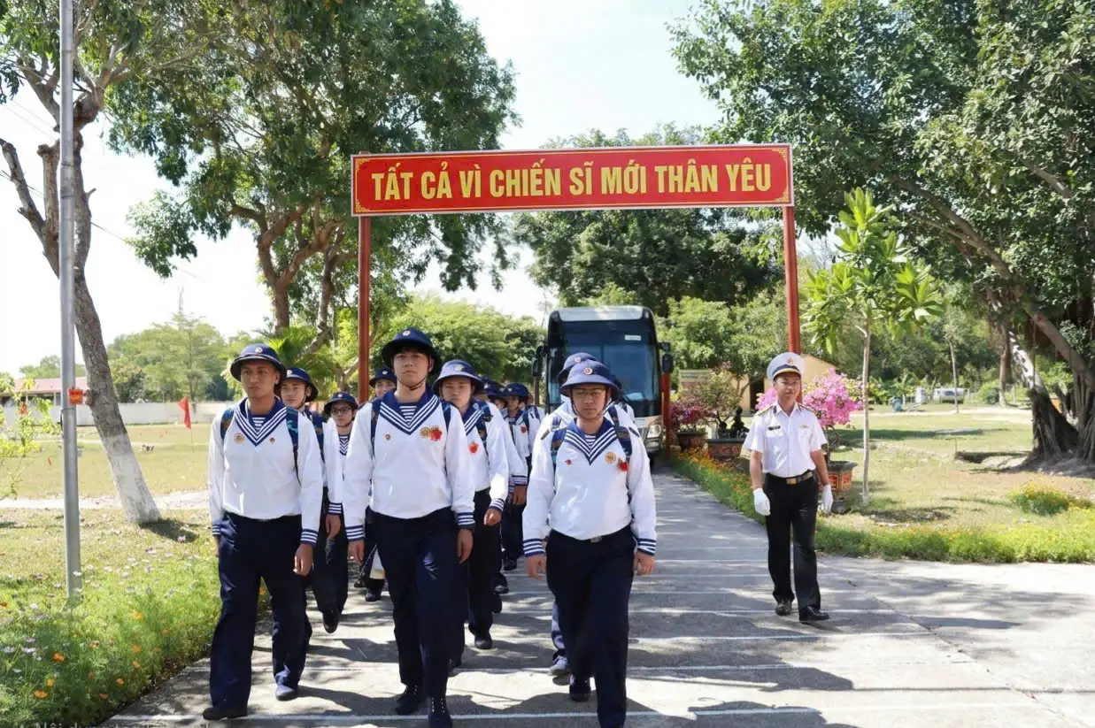 Vùng 4 Hải quân tiếp nhận gần 3000 chiến sĩ mới năm 2026