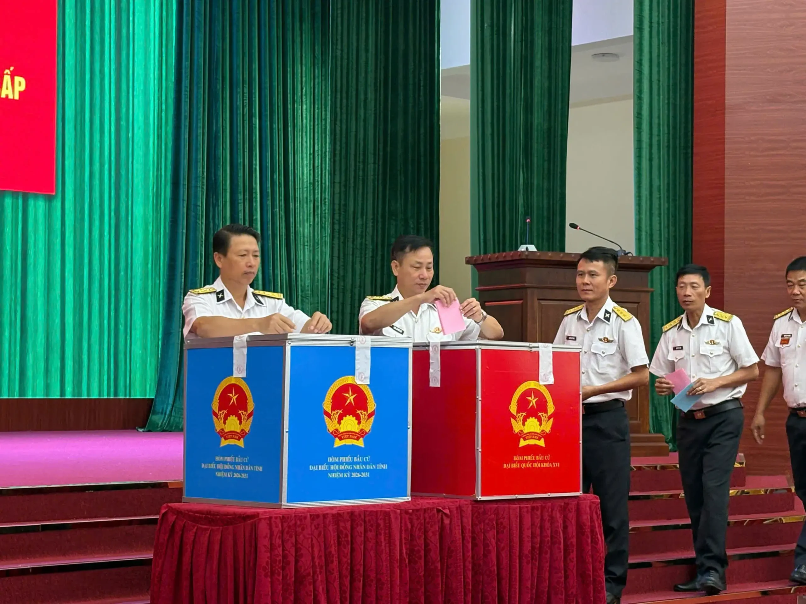 Vùng 4 Hải quân và quân, dân đảo Trường Sa tham gia bầu cử đại biểu Quốc hội khóa XVI và đại biểu HĐND các cấp nhiệm kỳ 2026-2031 6 Vùng 4 Hải quân và quân, dân đảo Trường Sa tham gia bầu cử đại biểu Quốc hội khóa XVI và đại biểu HĐND các cấp nhiệm kỳ 2026-2031