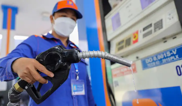 Kỳ điều hành giá xăng dầu ngày 11/3: Giá xăng dầu đồng loạt giảm mạnh