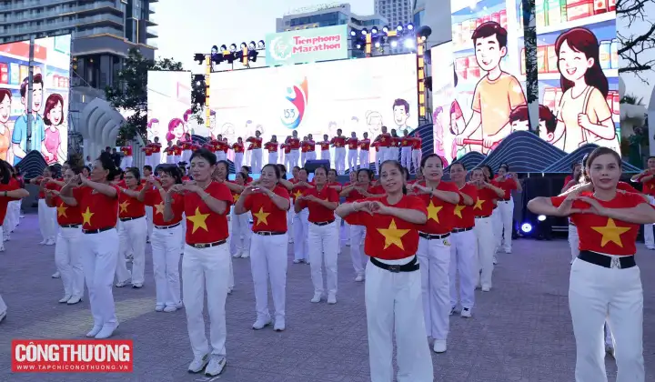 Truyền đi thông điệp “An toàn thông tin – Gắn kết niềm tin – Tiêu dùng bền vững” từ những bước chân khiêu vũ