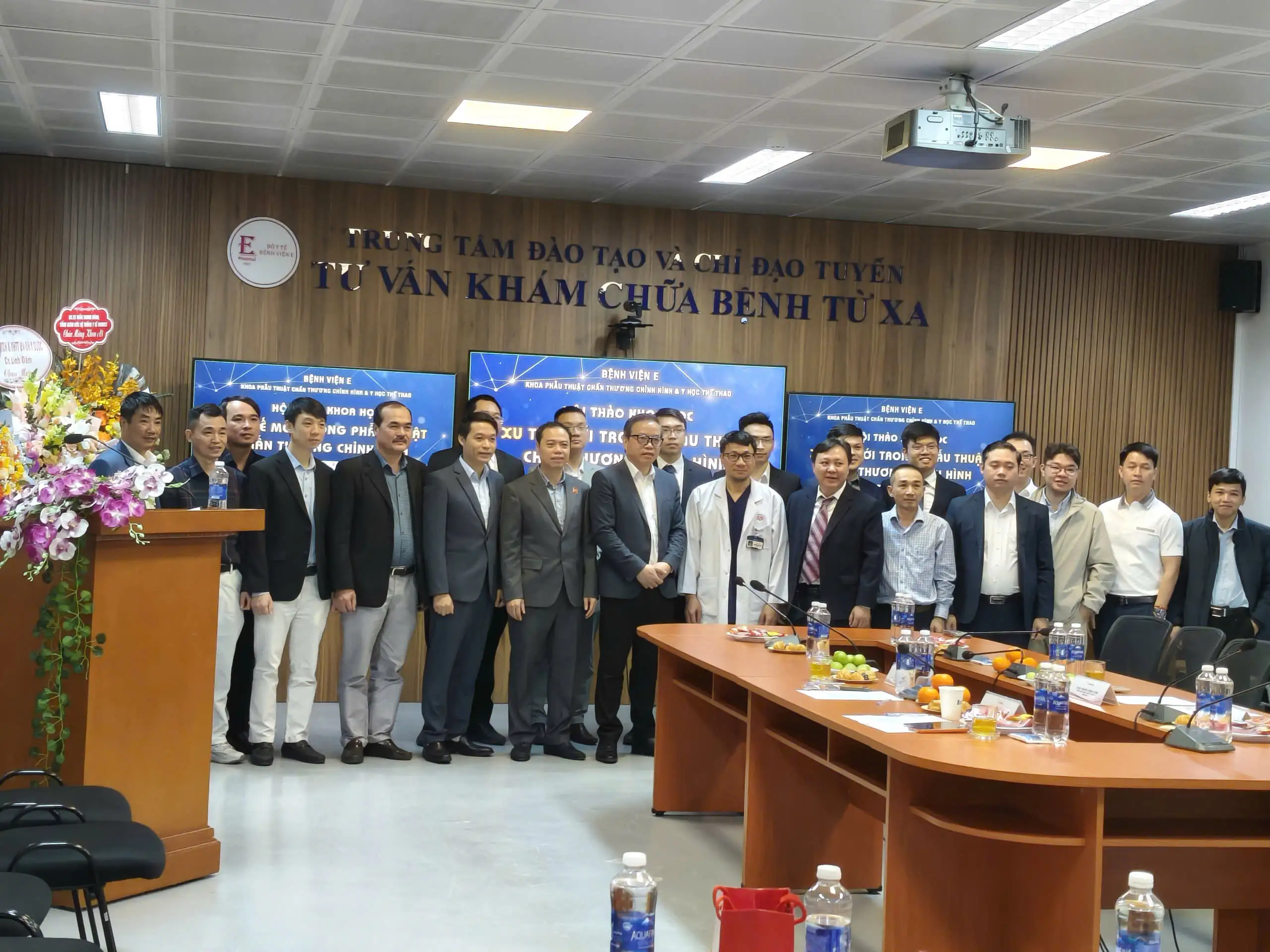 Hội thảo khoa học  “Xu thế mới trong phẫu thuật chấn thương chỉnh hình”