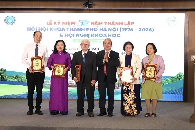 Bệnh viện Thanh Nhàn tổ chức Lễ kỷ niệm 50 năm thành lập Hội Nội khoa thành phố Hà Nội