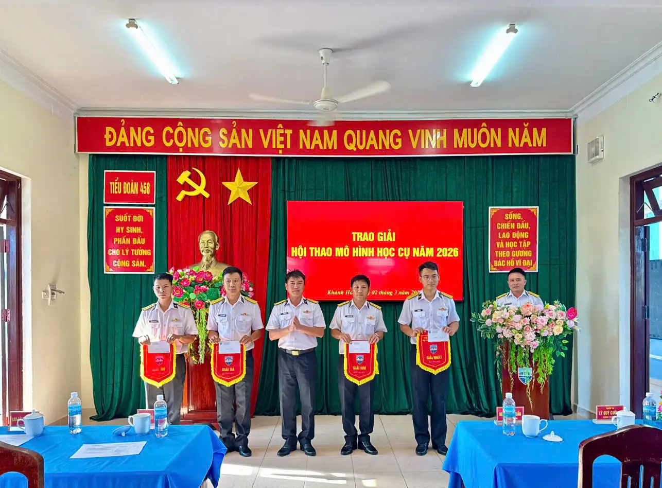 Tiểu đoàn 458 -BTL Vùng 4 Hải quân tổ chức lễ ra quân huấn luyện năm 2026
