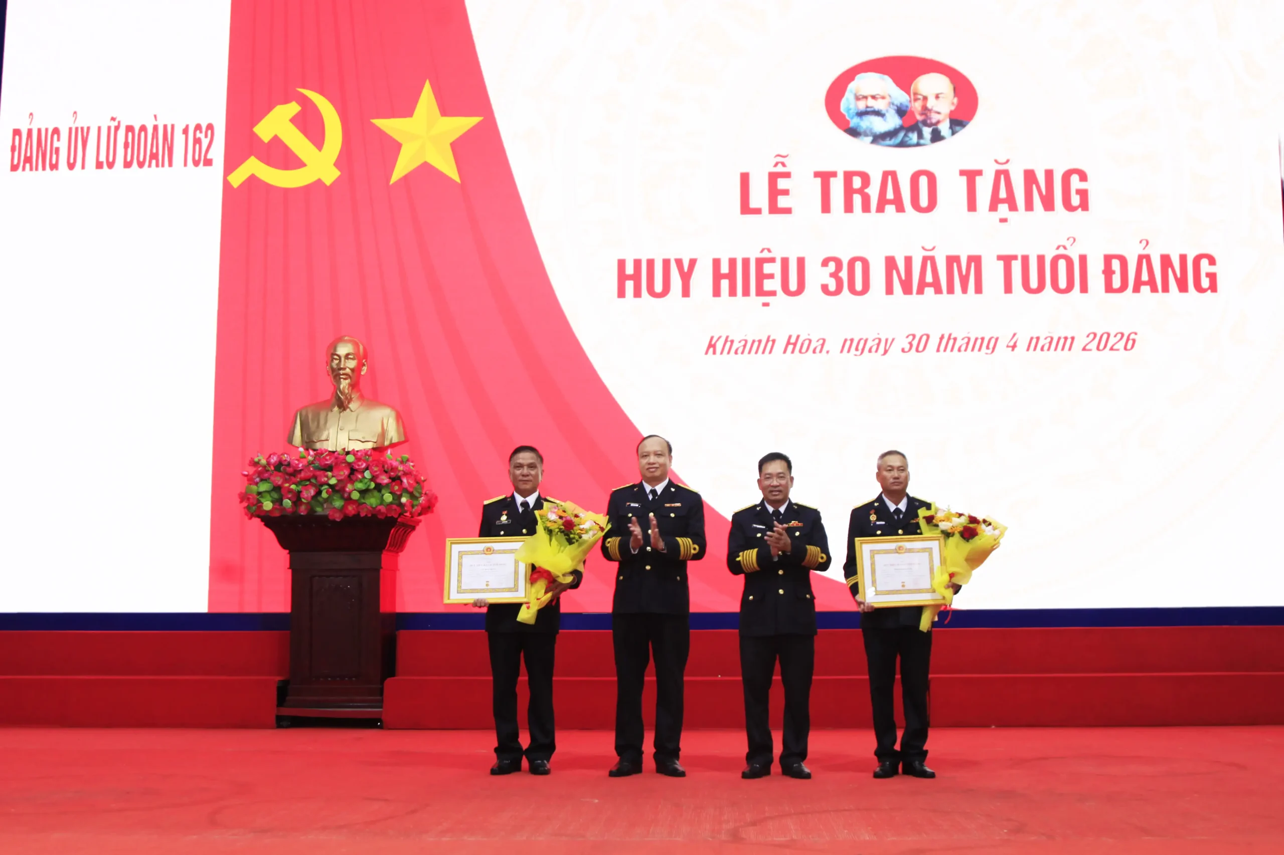 Lữ đoàn 162, Vùng 4 Hải quân tổ chức nhiều hoạt động ý nghĩa chào mừng các ngày đại lễ.