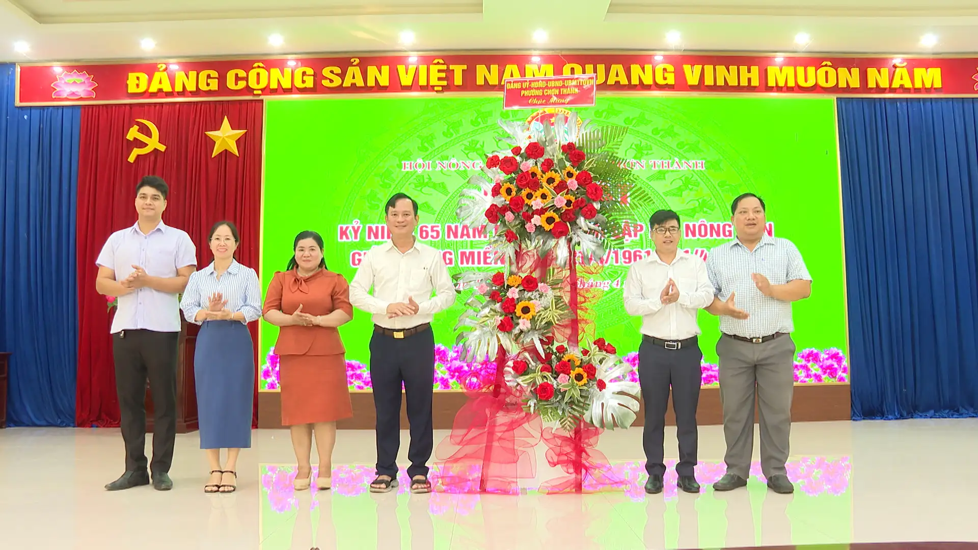 Hội Nông dân phường Chơn Thành họp mặt kỷ niệm 65 năm Ngày thành lập Hội Nông dân giải phóng miền Nam