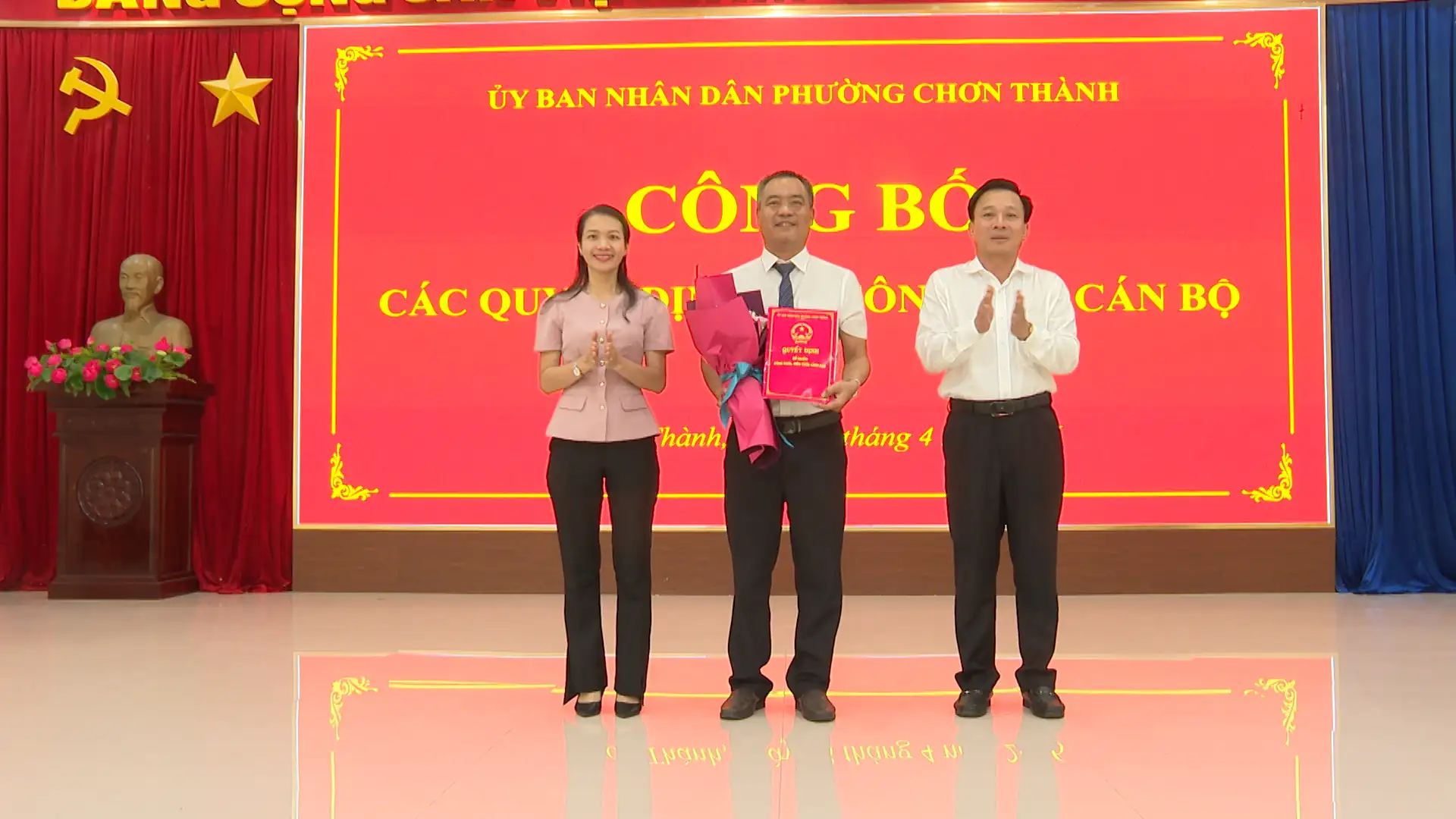 Chơn Thành: công bố các quyết định về công tác cán bộ