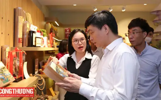 Khai mạc chương trình “Sức sống hàng Việt” số 5 với chủ đề Tuần lễ sản phẩm Hà Tĩnh tại Thủ đô