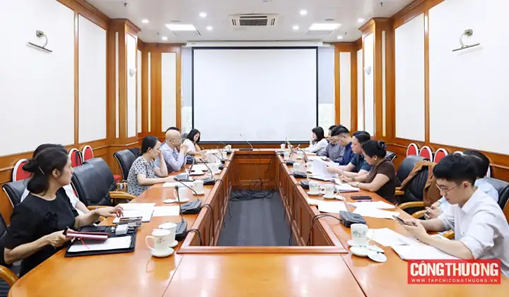 Đẩy mạnh chuyển đổi số và chuyển đổi xanh: “Đòn bẩy” hiện đại hóa ngành logistics Việt Nam