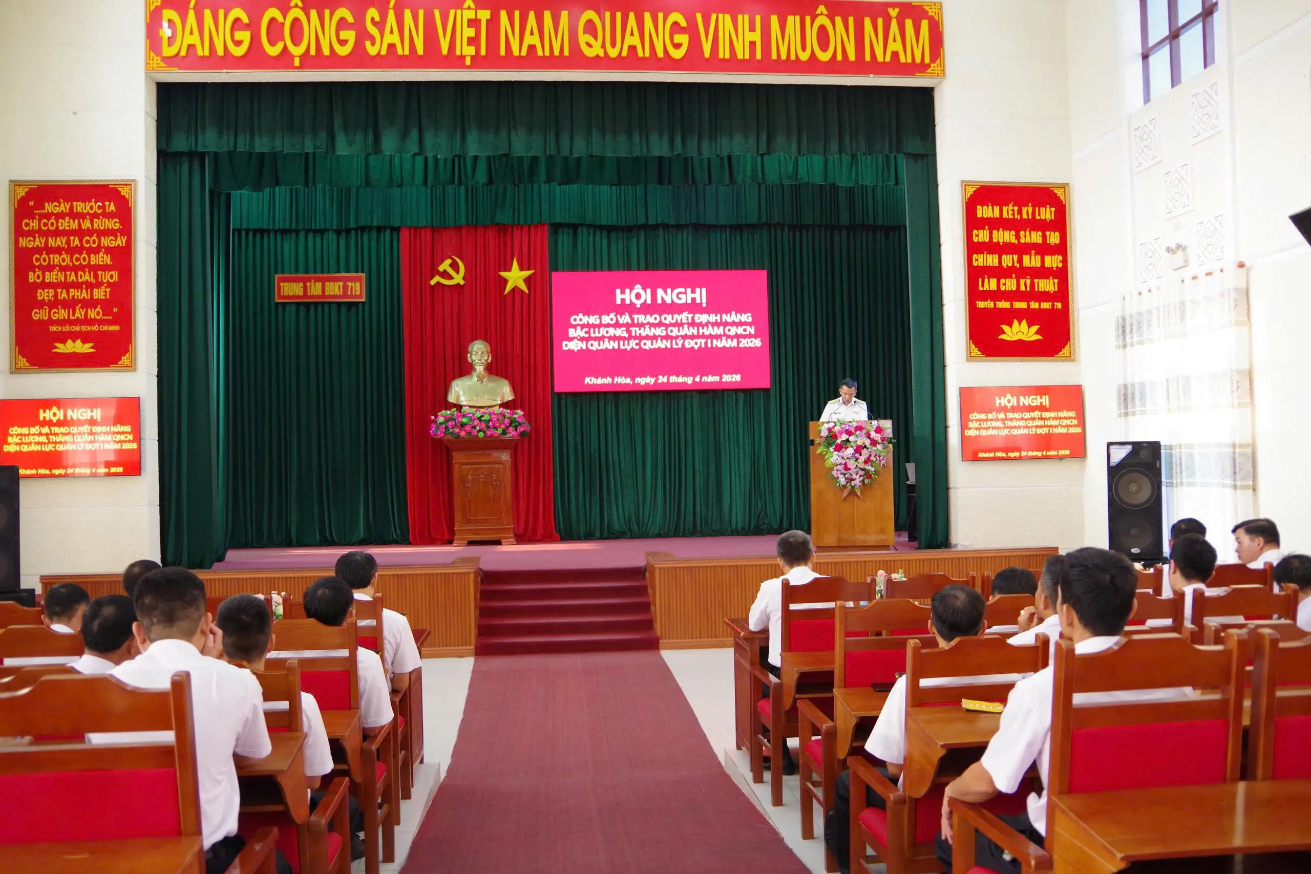 Trung tâm Bảo đảm Kỹ thuật 719, Vùng 4 Hải quân, công bố, trao quyết định nâng lương, thăng quân hàm quân nhân chuyên nghiệp năm 2026