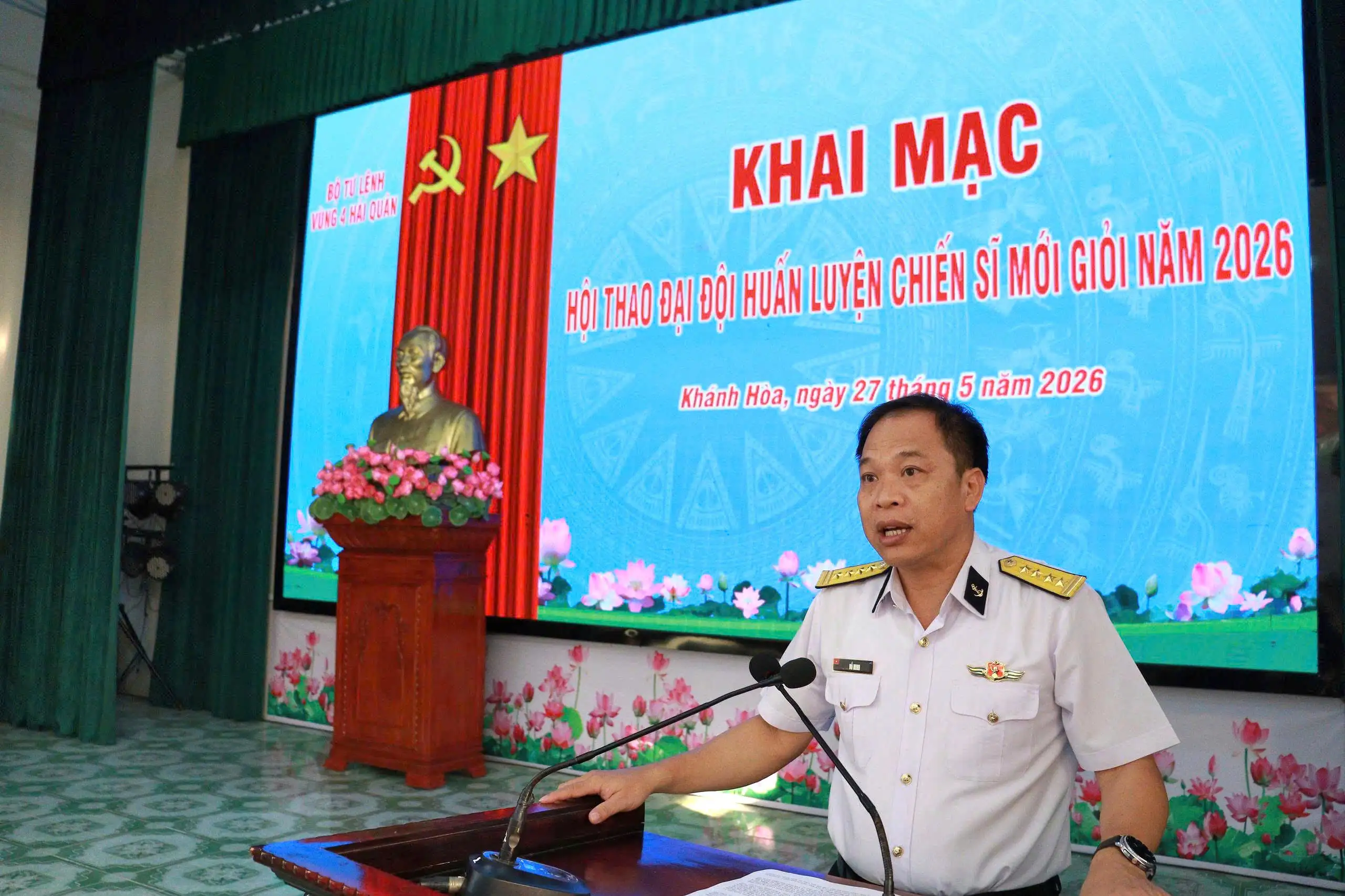 Vùng 4 Hải quân tổ chức hội thao đại đội huấn luyện chiến sĩ mới giỏi năm 2026