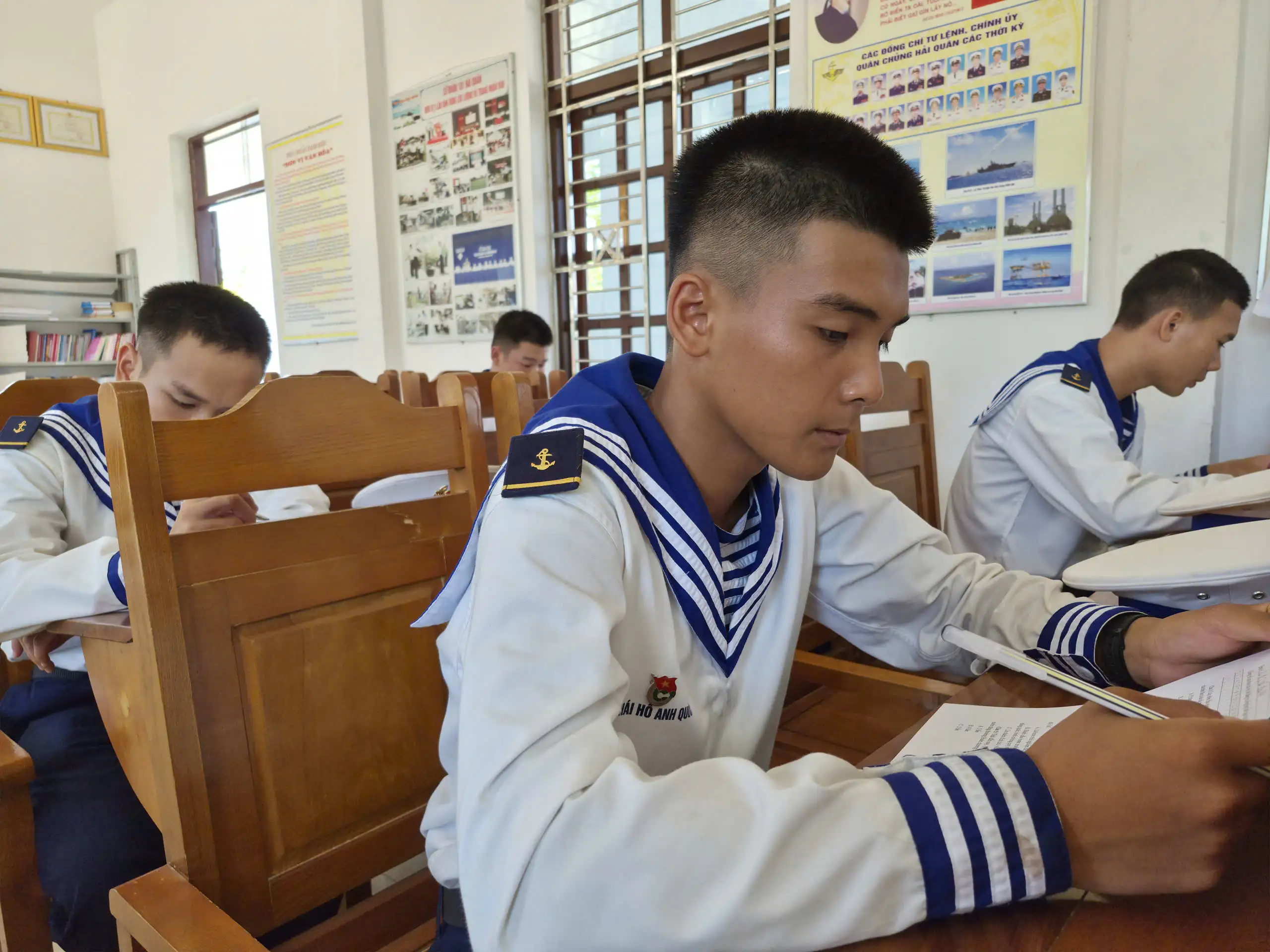 Vùng 4 Hải quân tổ chức hội thao đại đội huấn luyện chiến sĩ mới giỏi năm 2026