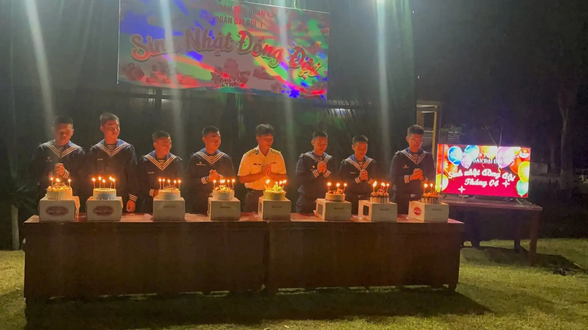 Từ đất liền đến đảo xa: Vùng 4 Hải quân sôi nổi các hoạt động dịp nghỉ lễ 30/4 và 1/5 6 Từ đất liền đến đảo xa: Vùng 4 Hải quân sôi nổi các hoạt động dịp nghỉ lễ 30/4 và 1/5