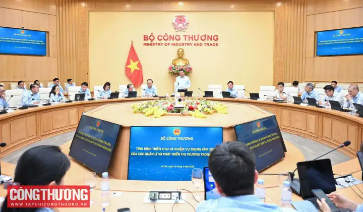Bộ trưởng Lê Mạnh Hùng: Thị trường trong nước phải tăng 13-15% để góp phần đạt mục tiêu tăng trưởng hai con số