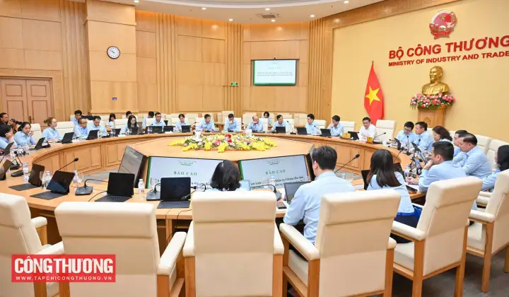 Nâng cao năng lực tự chủ, tăng cường liên kết để hình thành công nghiệp hóa chất quy mô lớn