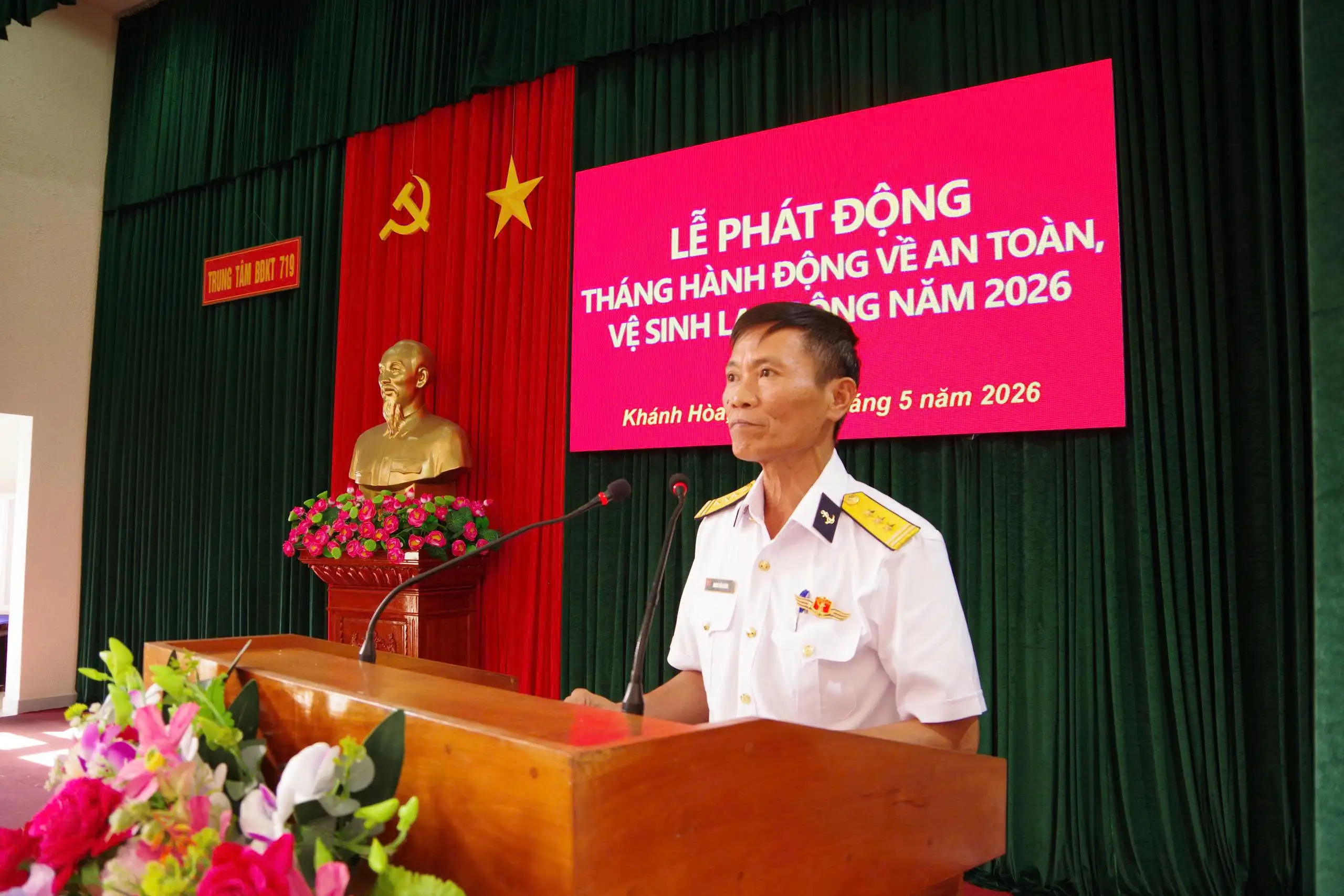 Vùng 4 Hải quân: Trung tâm Bảo đảm kỹ thuật 719 tổ chức Lễ phát động Tháng hành động về An toàn, vệ sinh lao động năm 2026 1 Vùng 4 Hải quân: Trung tâm Bảo đảm kỹ thuật 719 tổ chức Lễ phát động Tháng hành động về An toàn, vệ sinh lao động năm 2026