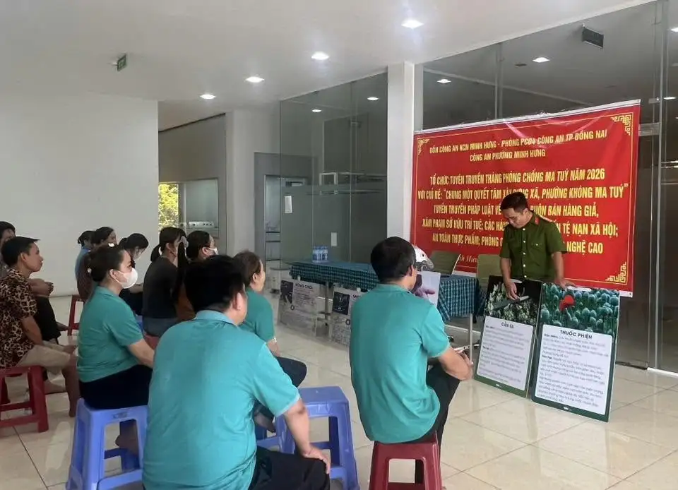 TP. Đồng Nai: Đồn Công an KCN Minh Hưng đẩy mạnh tuyên truyền tháng phòng, chống ma túy năm 2026 4 TP. Đồng Nai: Đẩy mạnh tuyên truyền tháng phòng, chống ma túy năm 2026