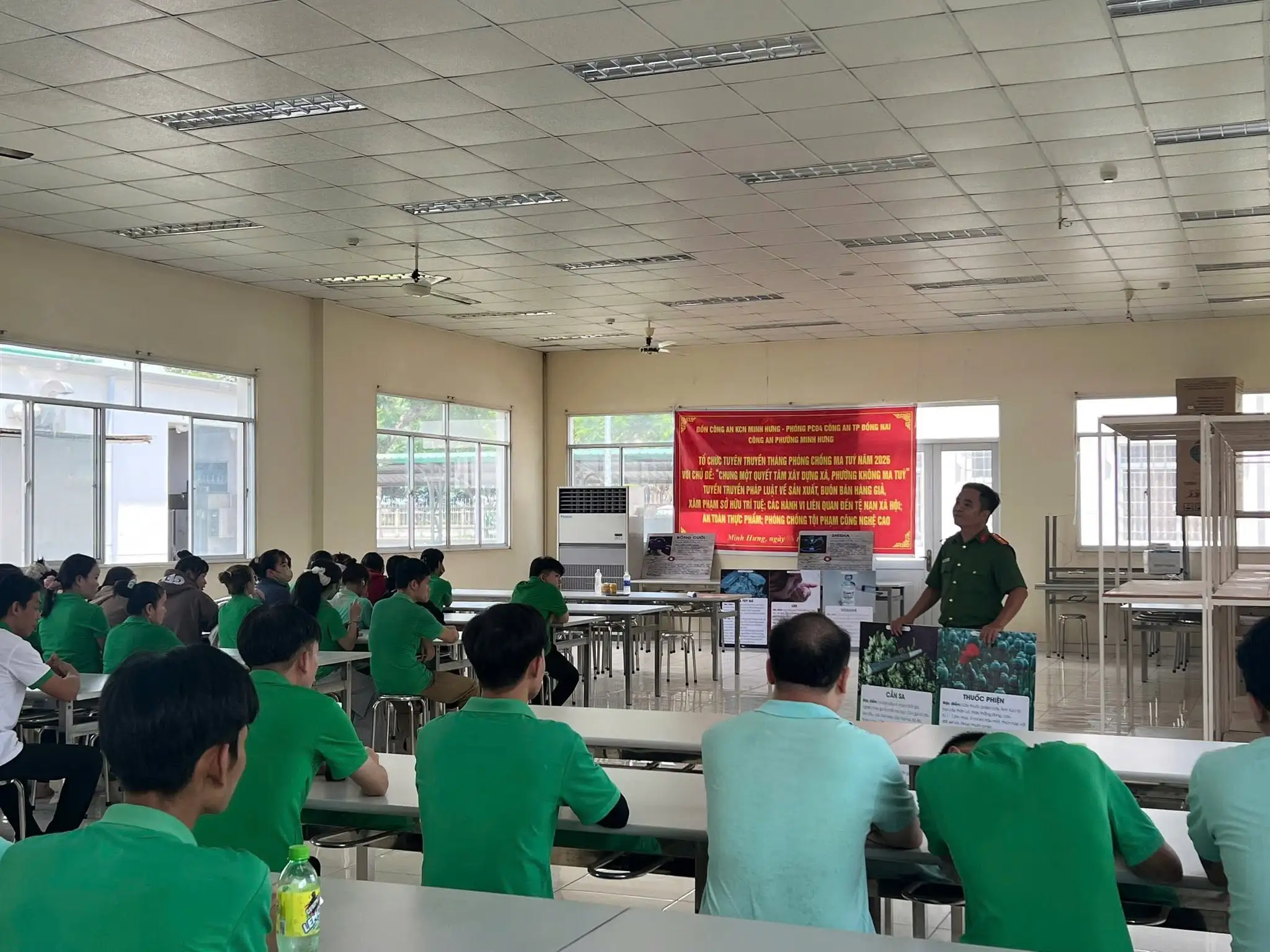 TP. Đồng Nai: Đồn Công an KCN Minh Hưng đẩy mạnh tuyên truyền tháng phòng, chống ma túy năm 2026 6 TP. Đồng Nai: Đẩy mạnh tuyên truyền tháng phòng, chống ma túy năm 2026