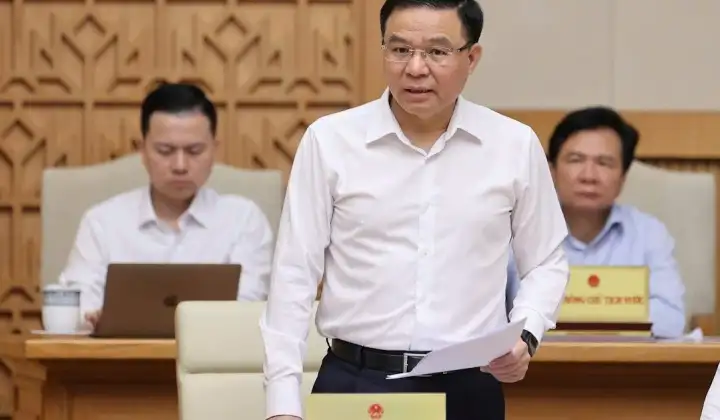 Bộ trưởng Lê Mạnh Hùng: Khuyến khích dịch chuyển phụ tải khỏi giờ cao điểm, nâng cao hiệu quả vận hành hệ thống điện