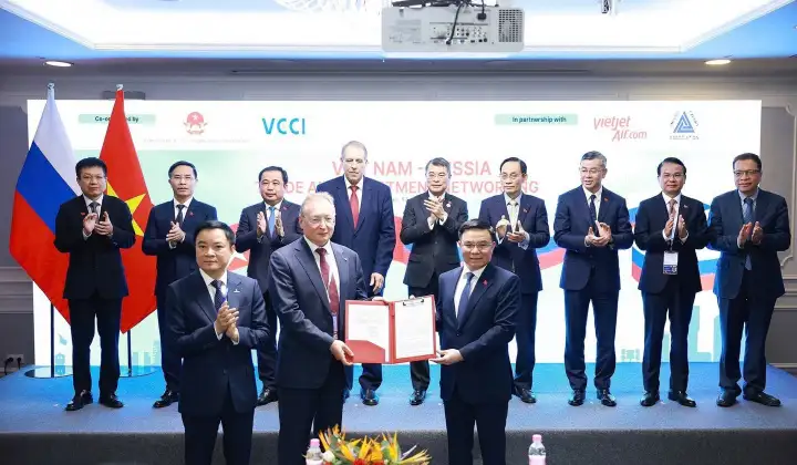 Các hoạt động của Bộ trưởng Lê Mạnh Hùng trong khuôn khổ chuyến thăm Liên bang Nga dự Hội nghị Cấp cao kỷ niệm 35 năm quan hệ ASEAN – Nga của Thủ tướng Chính phủ