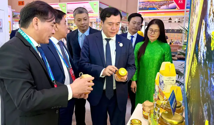 Đoàn đại biểu Bộ Công Thương tham dự Hội chợ Trung Quốc – Nam Á lần thứ 10 và Hội chợ Xuất nhập khẩu Côn Minh lần thứ 30