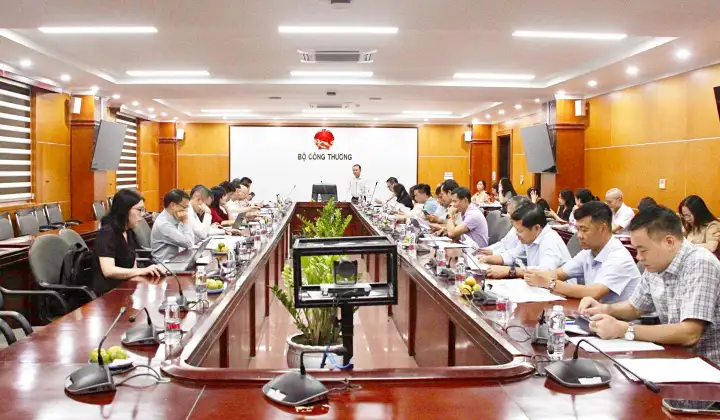 Điều hành thị trường nửa cuối năm: Kiểm soát lạm phát và thúc đẩy tiêu dùng