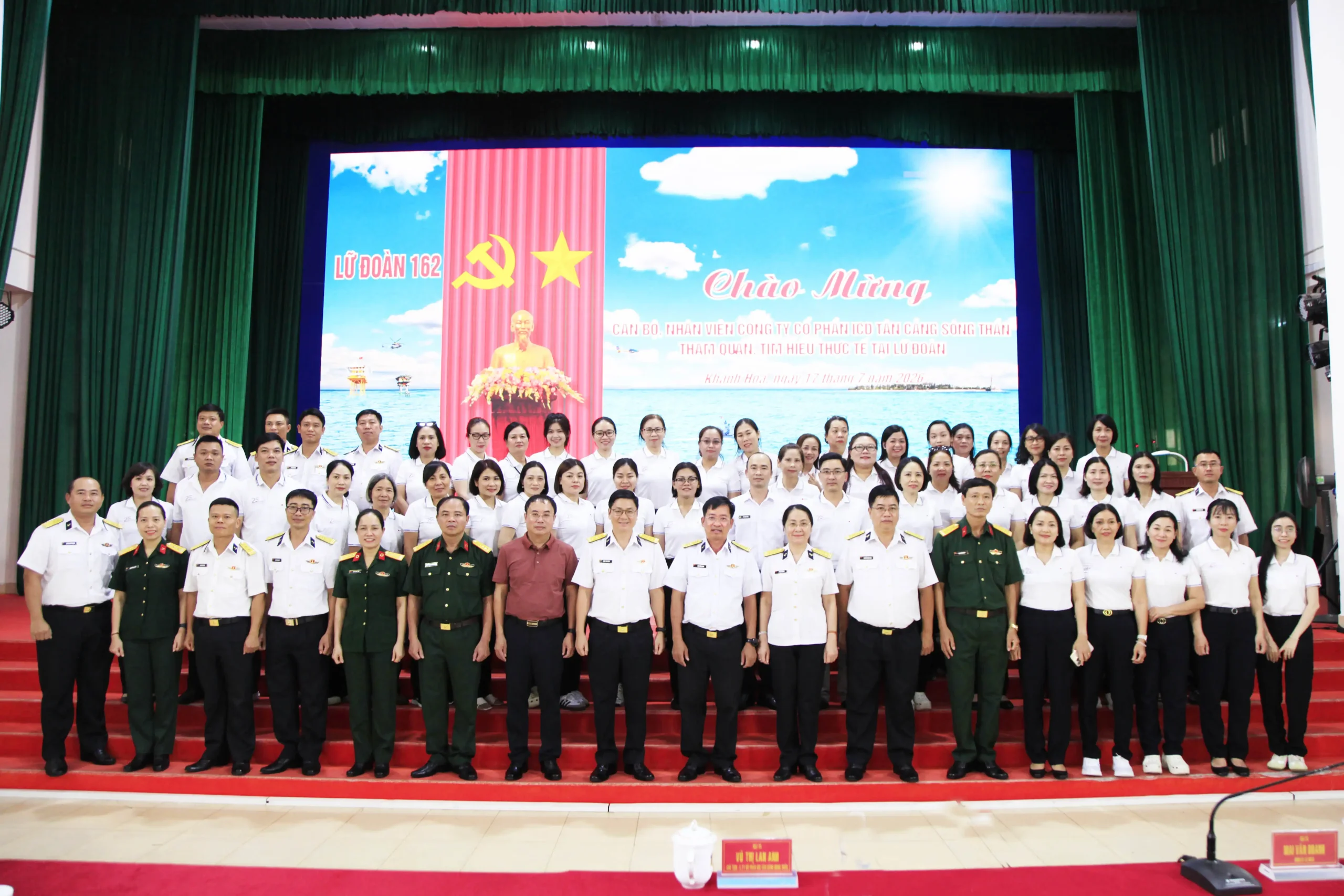 Công ty cổ phần ICD Tân cảng Sóng Thần tham quan, tìm hiểu thực tế tại Lữ đoàn 162