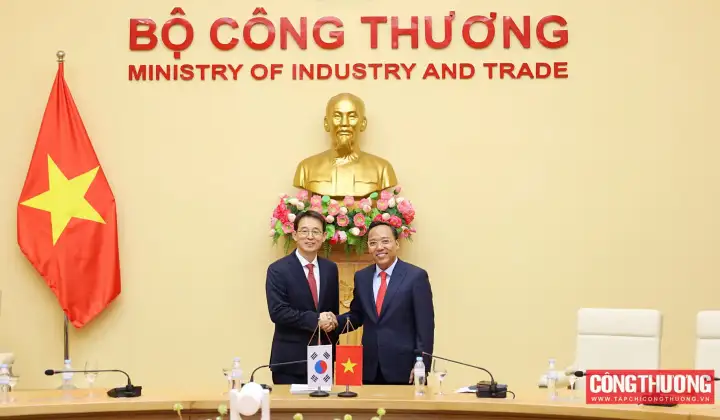 Thứ trưởng Nguyễn Hoàng Long làm việc với Thứ trưởng Bộ Thương mại, Công nghiệp và Tài nguyên Hàn Quốc về hợp tác năng lượng hạt nhân