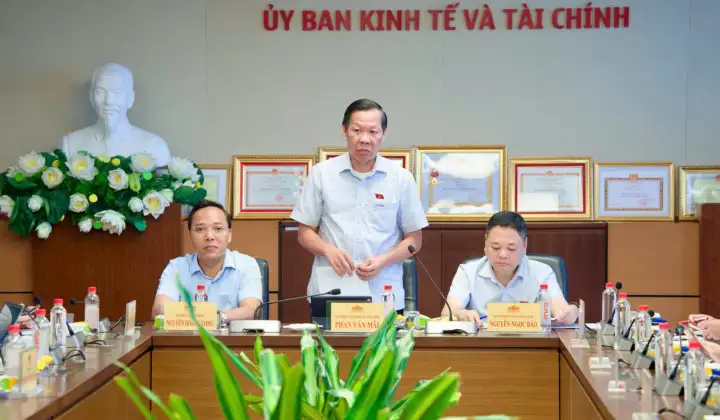 Thường trực Ủy ban Kinh tế và Tài chính thẩm tra sơ bộ dự án Luật Dầu khí (sửa đổi)