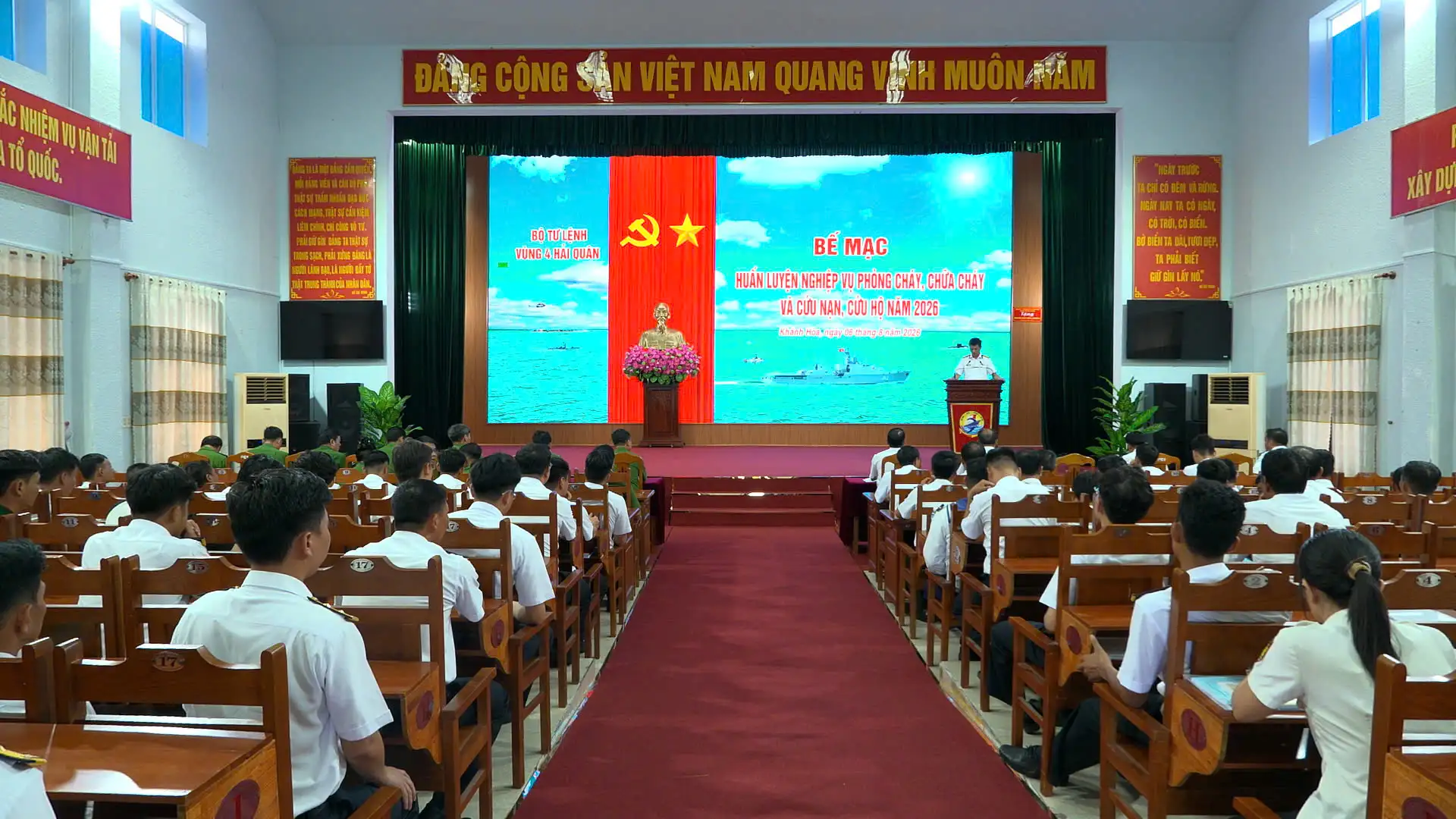 Vùng 4 Hải quân hoàn thành huấn luyện nghiệp vụ pccc và cnch năm 2026 3 Vùng 4 Hải quân hoàn thành huấn luyện nghiệp vụ pccc và cnch năm 2026
