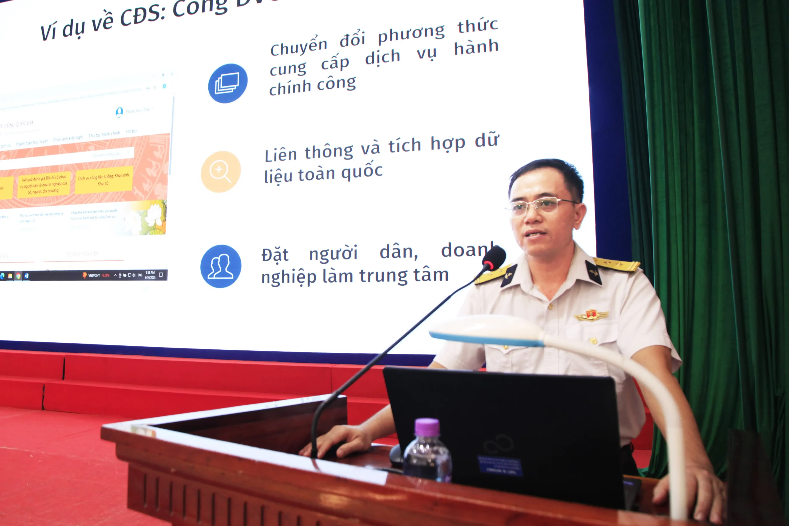 Vùng 4 Hải quân tập huấn kiến thức, kỹ năng số theo phong trào “Bình dân học vụ số”